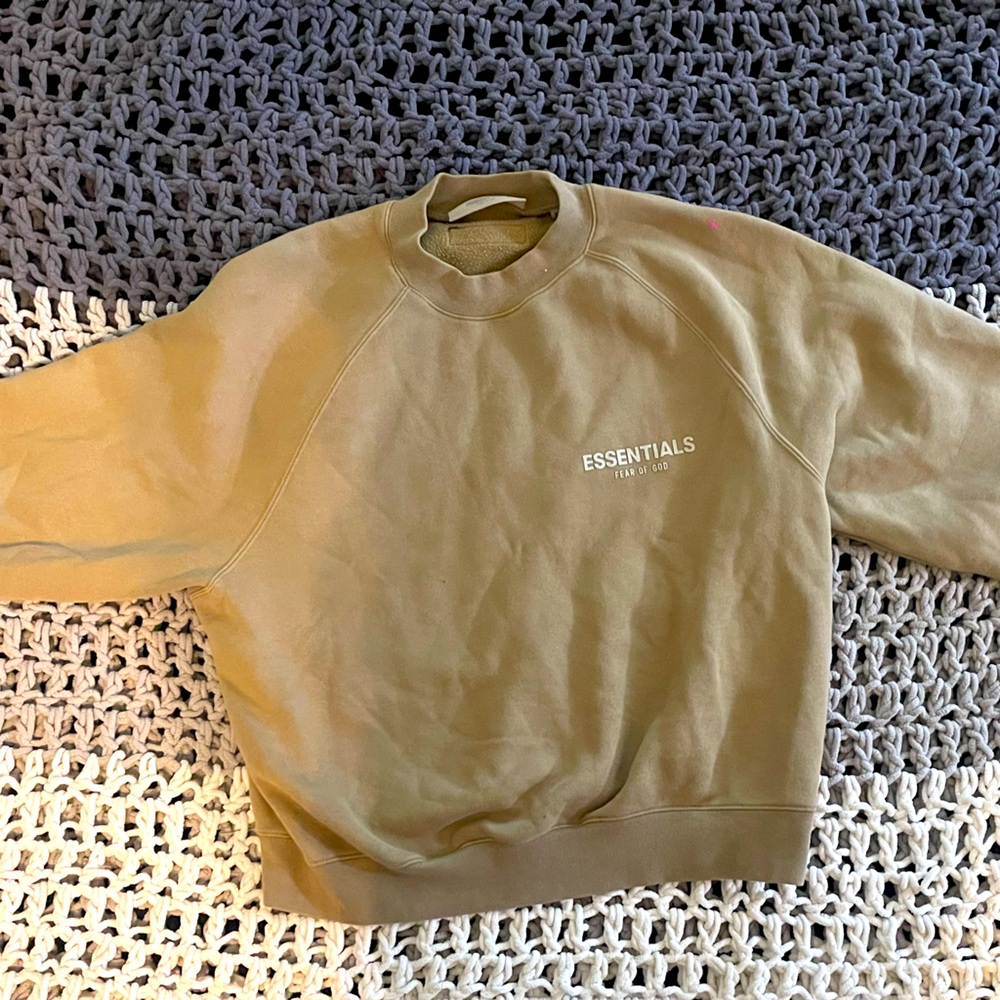 Essentials men’s crewneck sweatshirt- size XS
